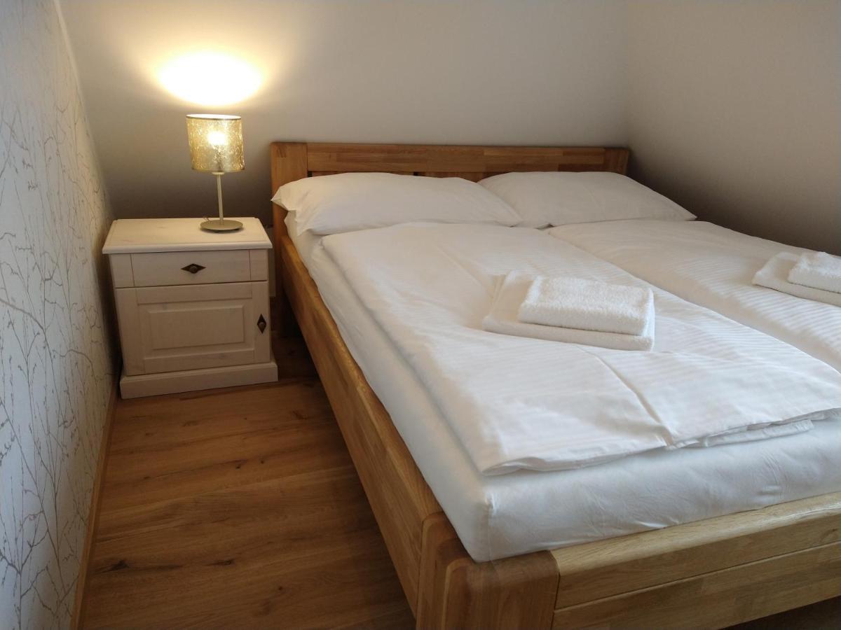 Apartmany Maly Mnich Mníšek pod Brdy 外观 照片