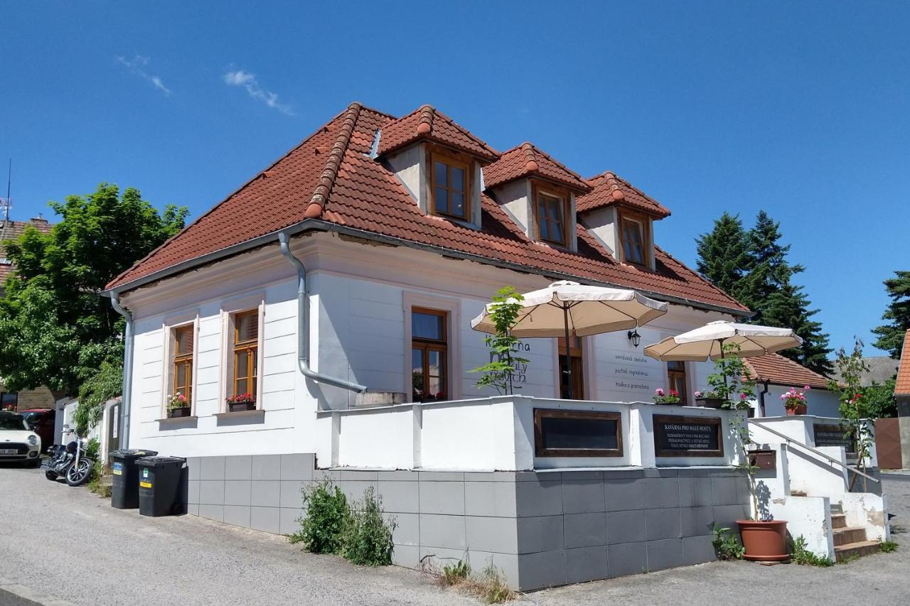 Apartmany Maly Mnich Mníšek pod Brdy 外观 照片