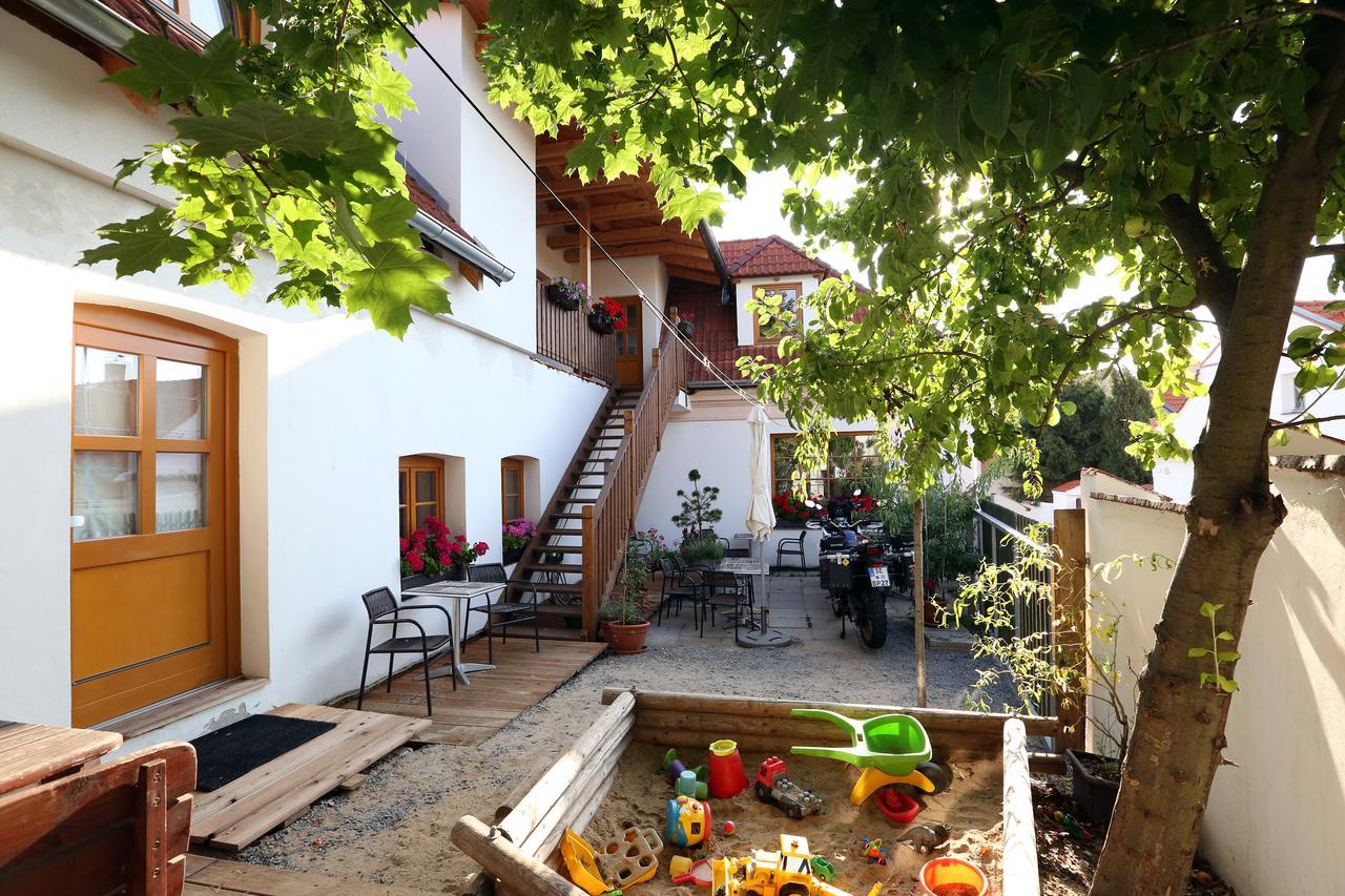 Apartmany Maly Mnich Mníšek pod Brdy 外观 照片